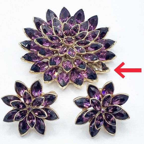 Vintage Purple Floral Screw Back Earrings + Bonus Brooch (Needs Repair) - Picture 2 of 14